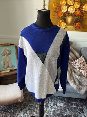 Women’s Vintage Grace Blue and Gray Abstract Panel Crewneck Sweater Size M